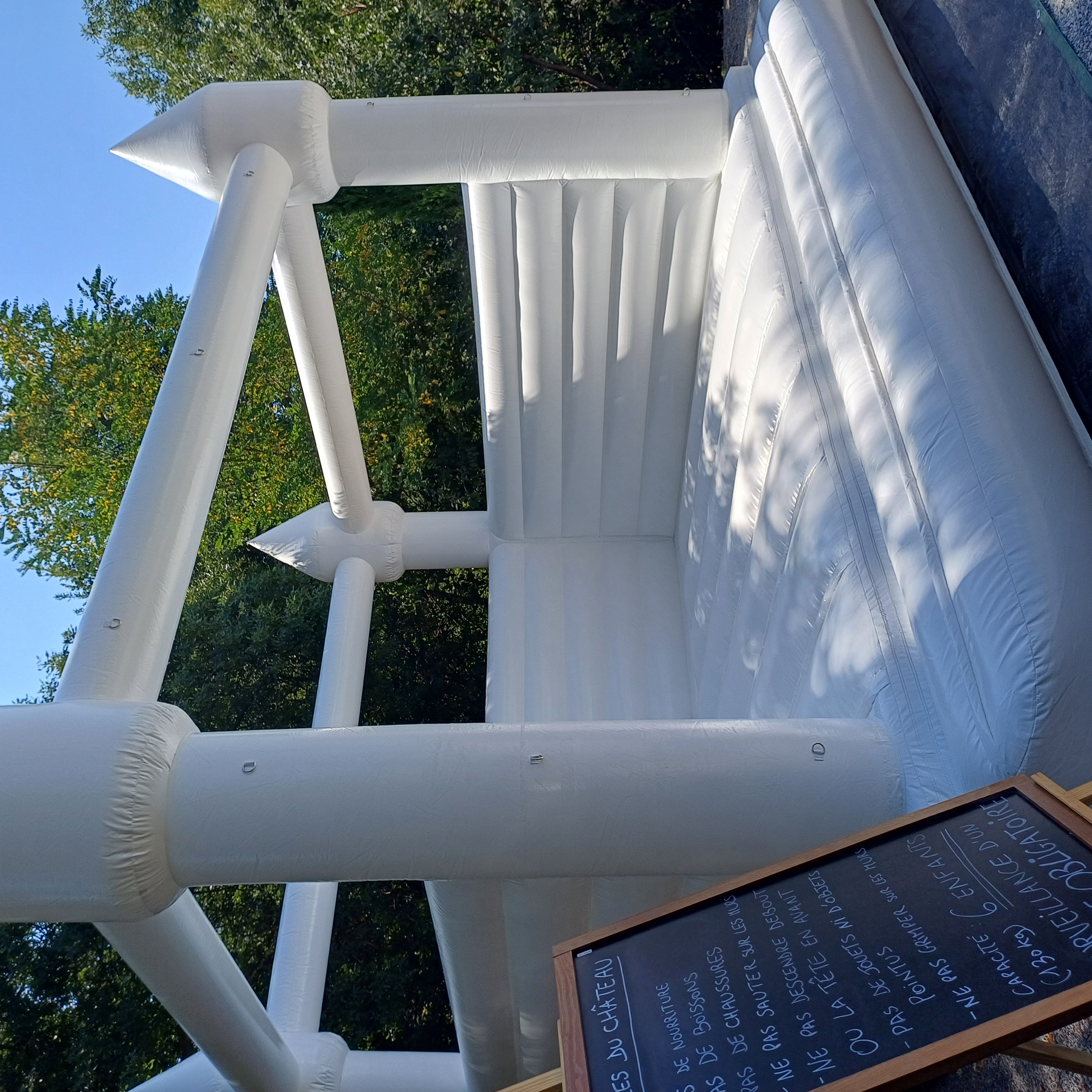Chateau Gonflable Blanc