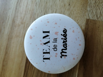 Badge Team de la mariée rose