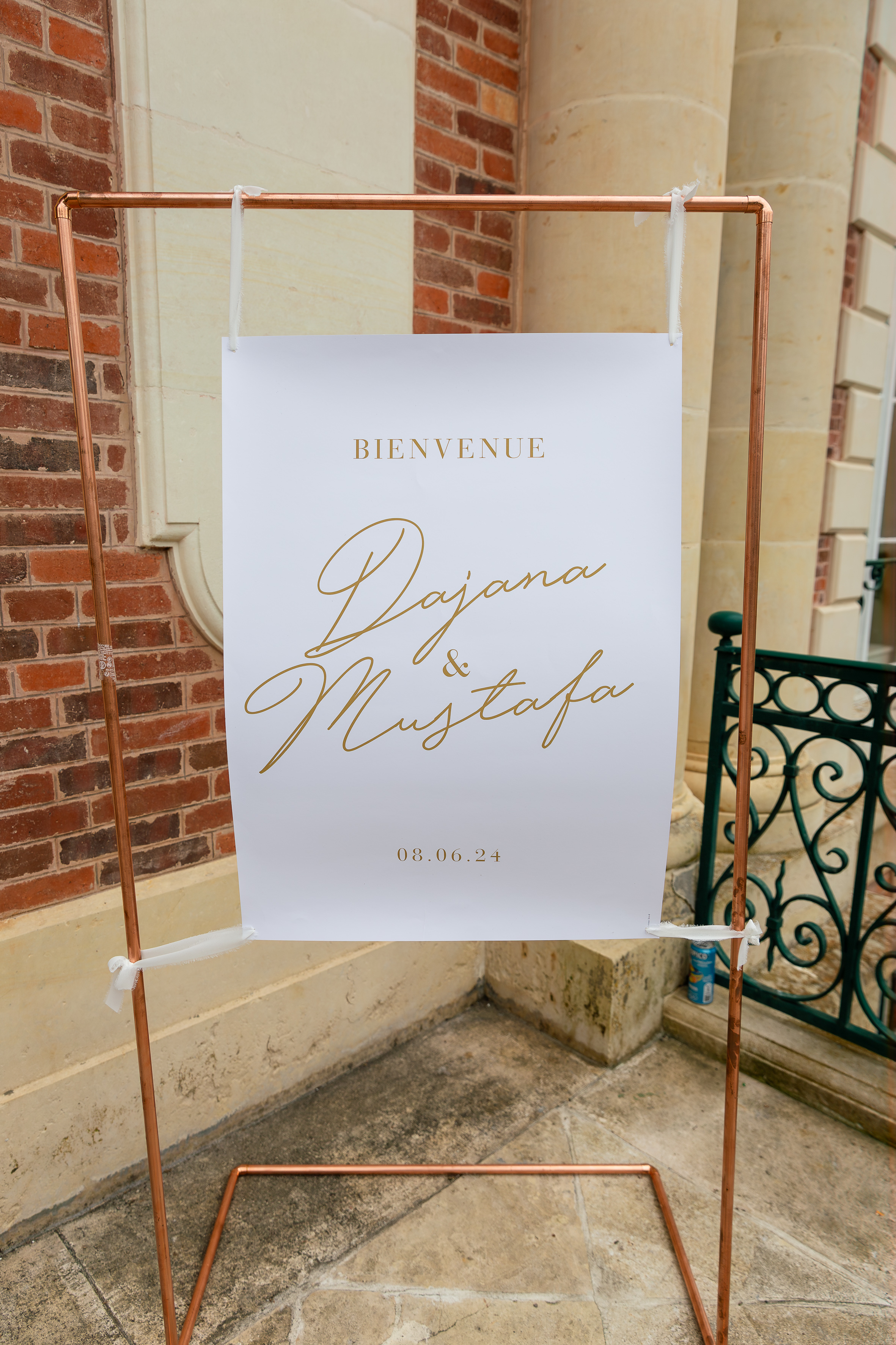 Support pour panneau de bienvenue