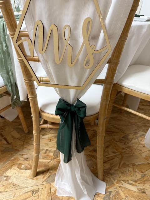 Noeud en mousseline vert sapin