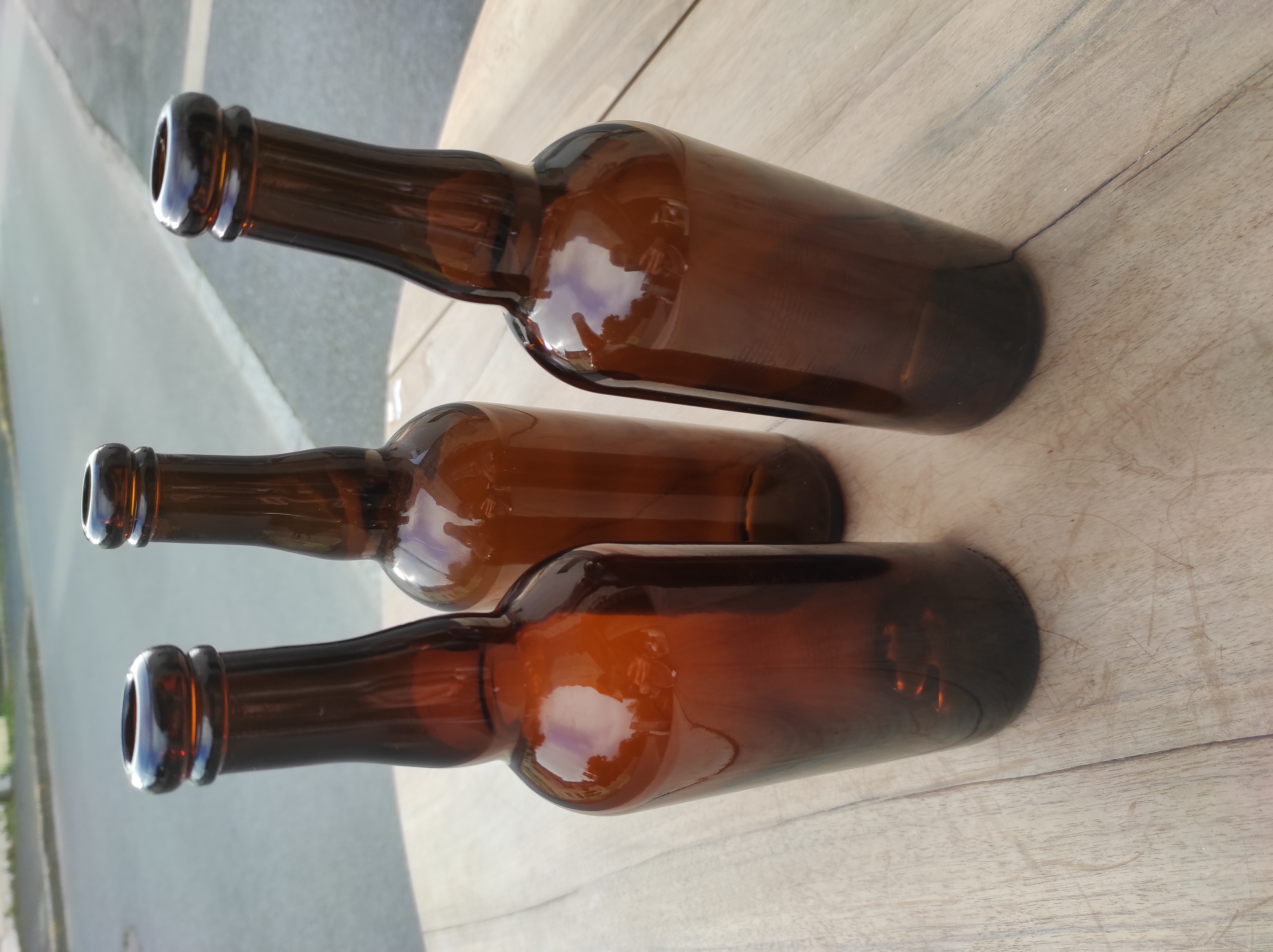 Vase bouteille ambrée grand format