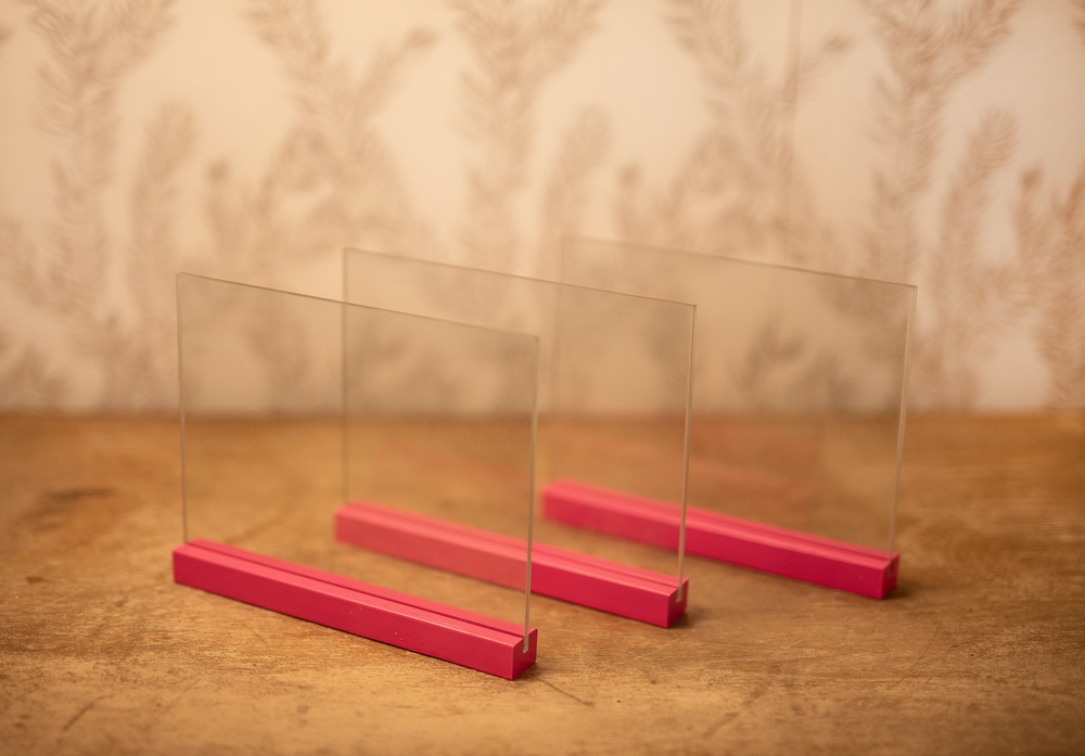 Support verre socle rose