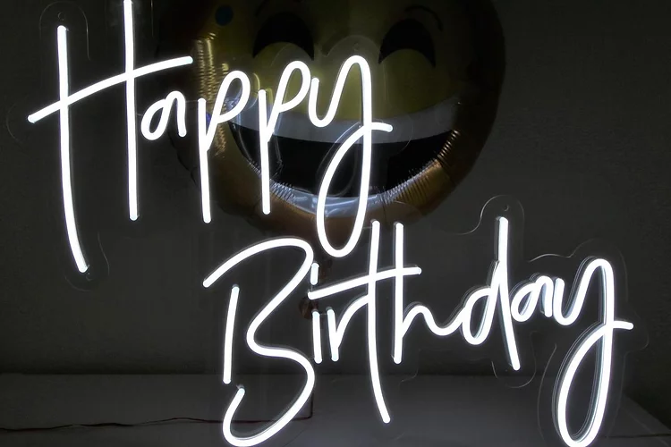 Néon Happy birthday