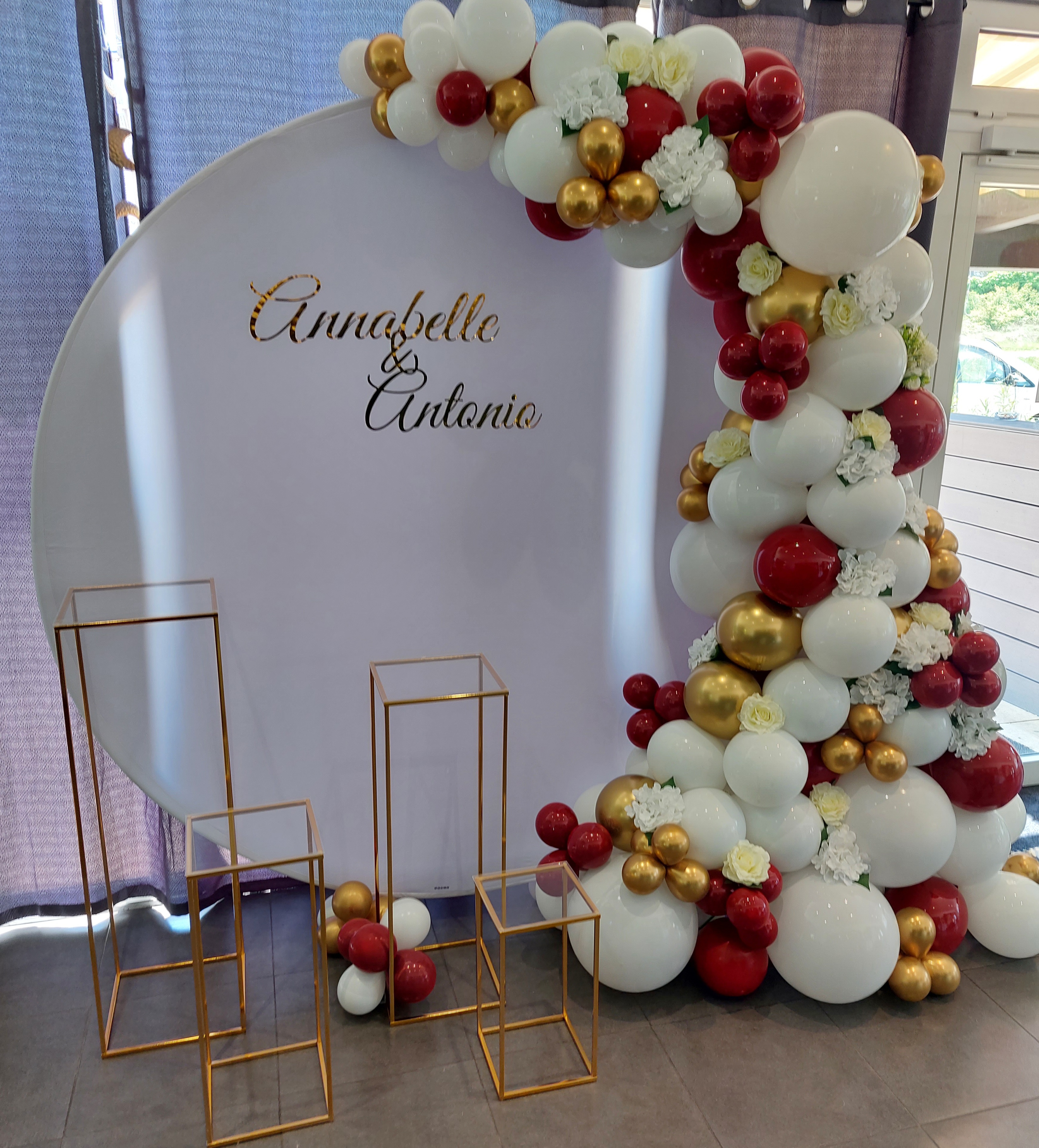 Lot de 4 colonnes carrées dorées (Cake Stands)