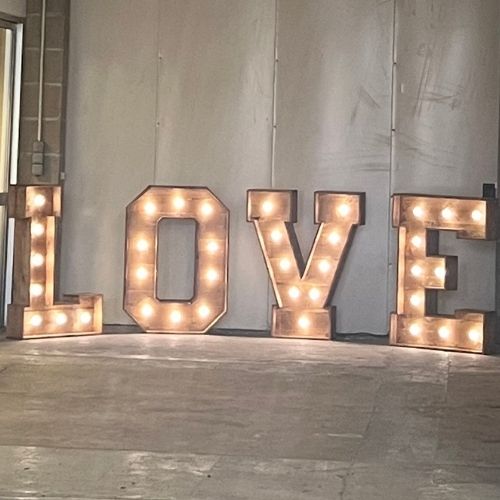lettres lumineuses - love