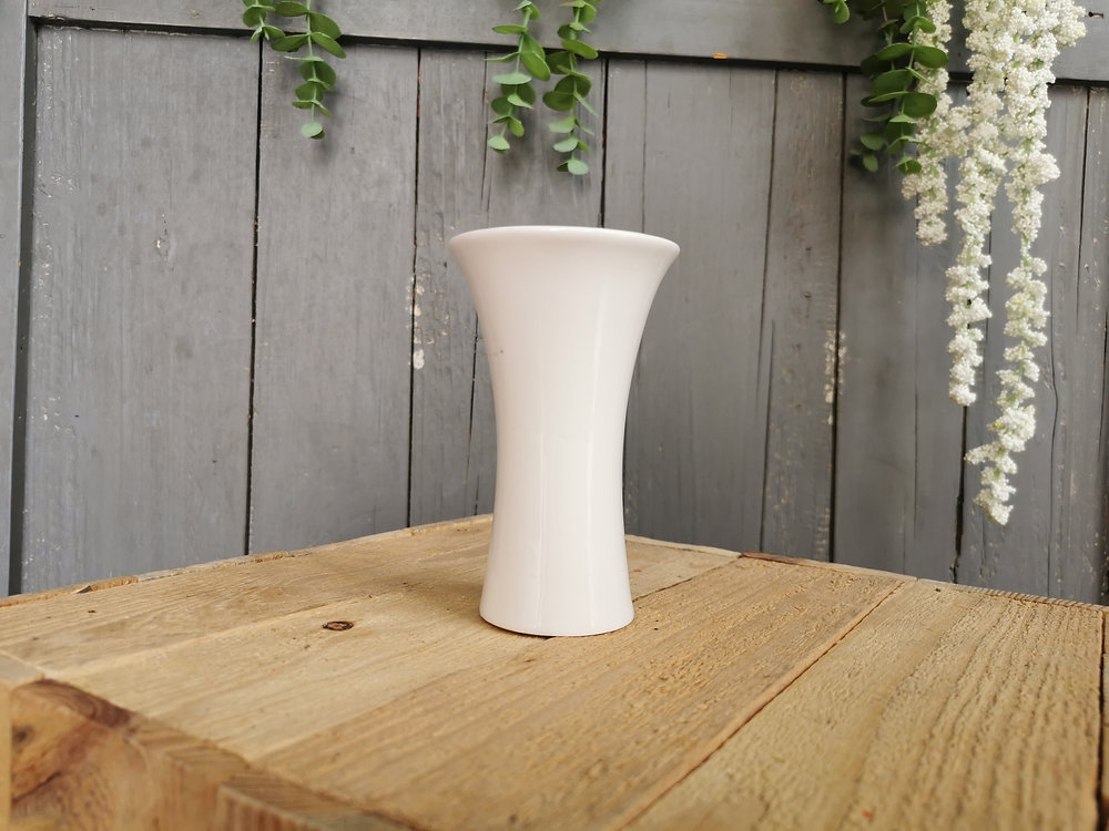 Vase blanc évasé
