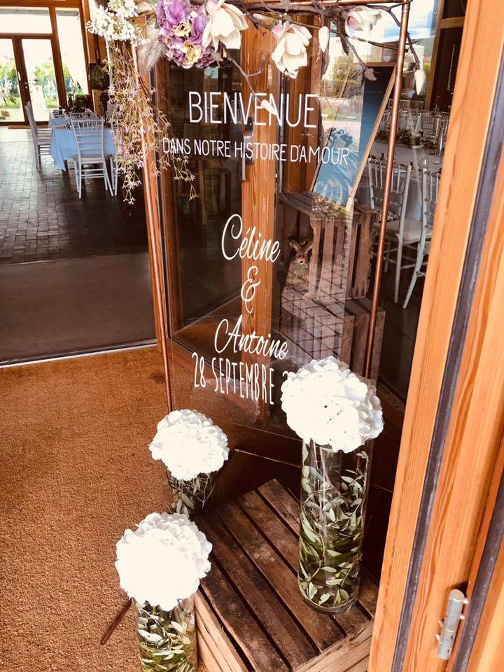 Panneau de bienvenue plexi sur structure cuivré