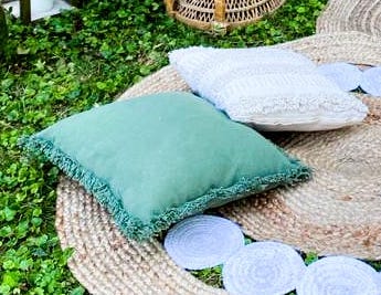 Coussin kaki avec franges