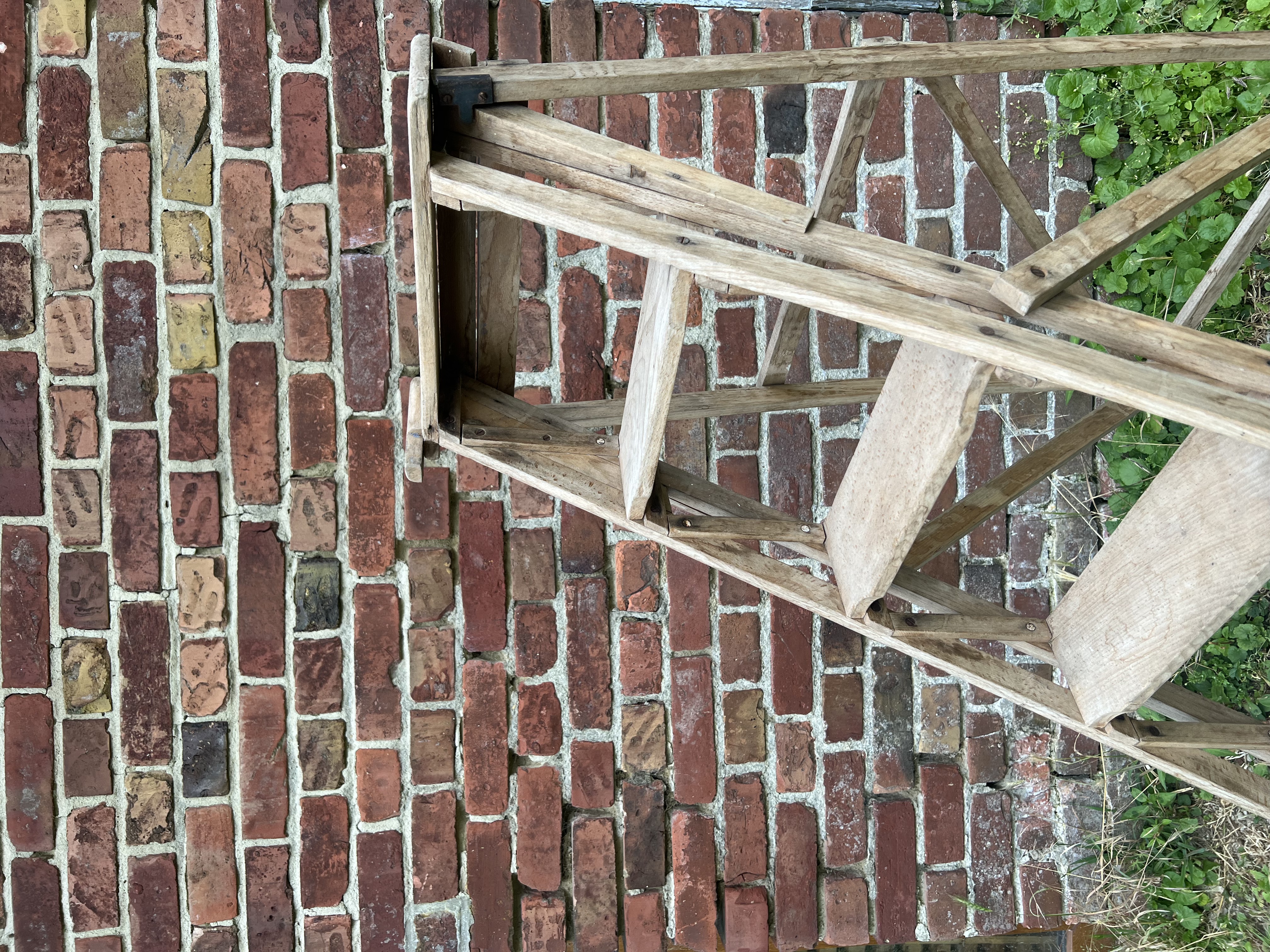 Moyen escabeau en bois