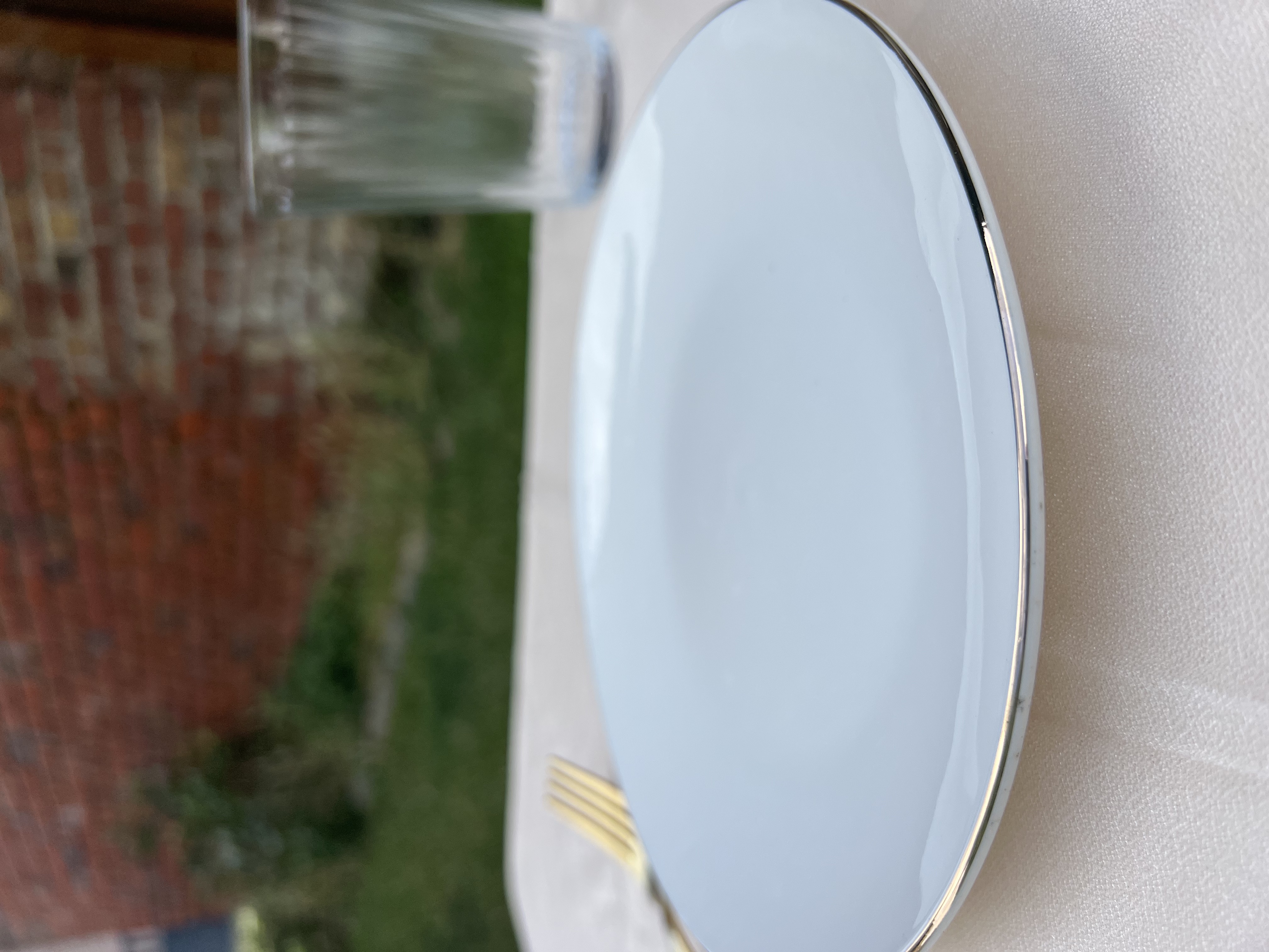 Assiette à dessert liseré doré