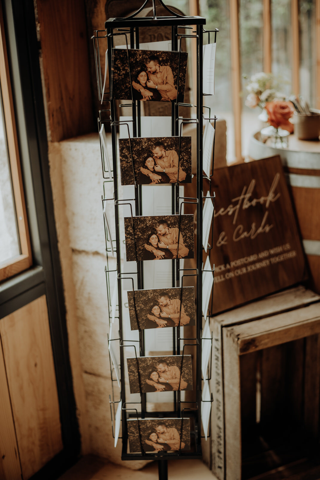 Présentoir carte postale