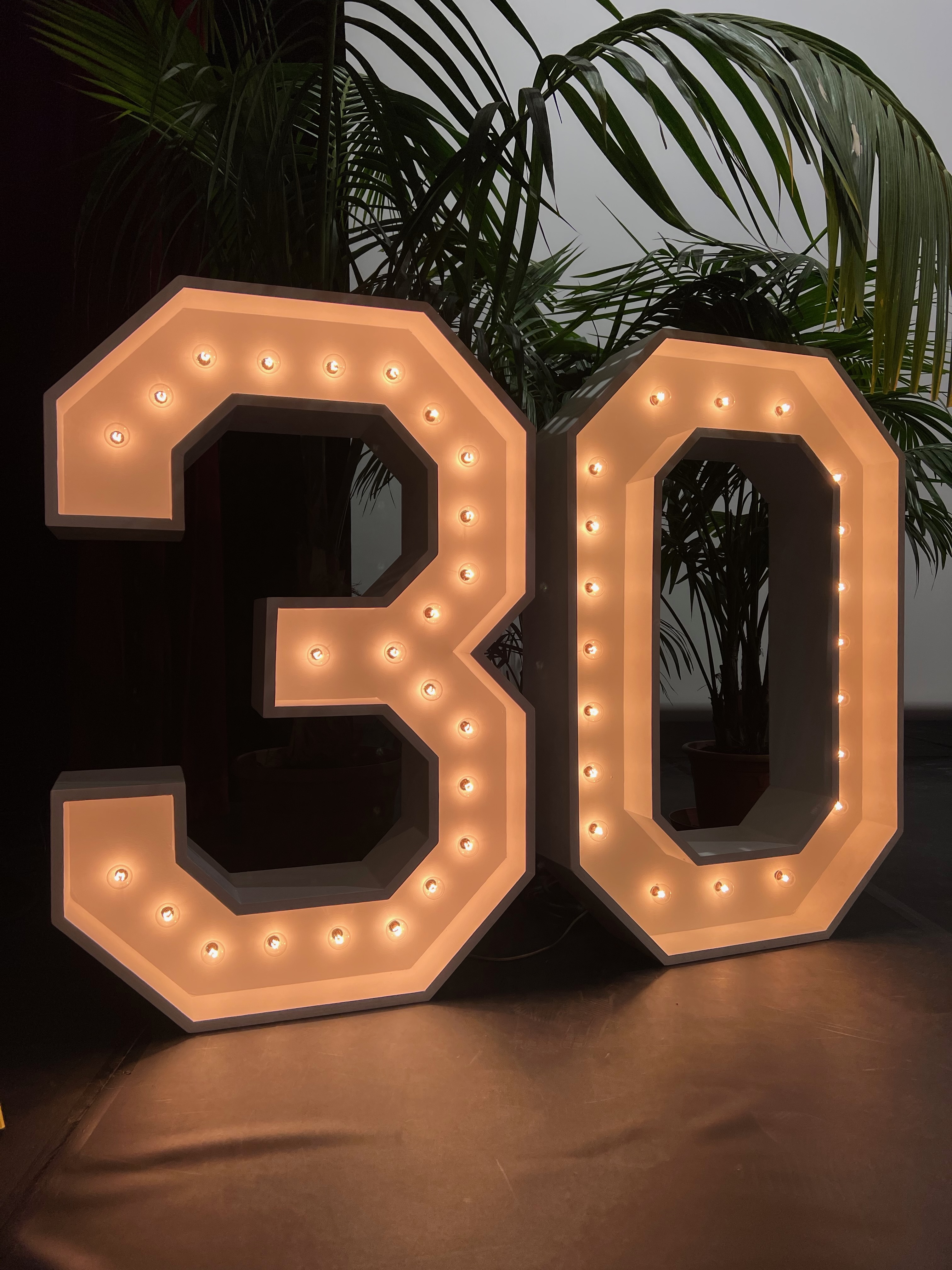 Chiffre Géant Lumineux Violette - 3