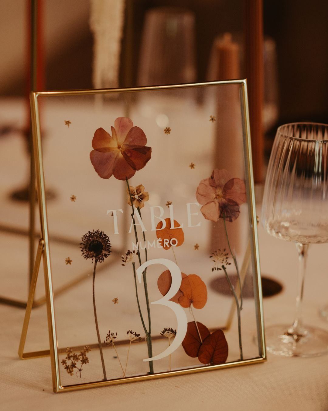 Numéro de table laiton