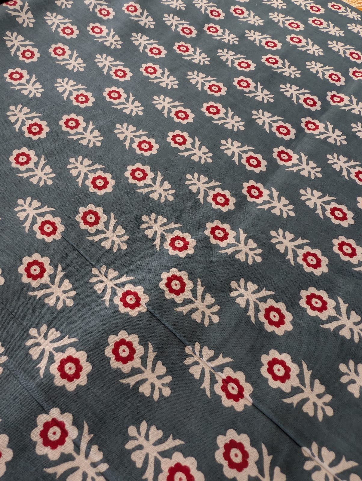 Chemin de table à motifs