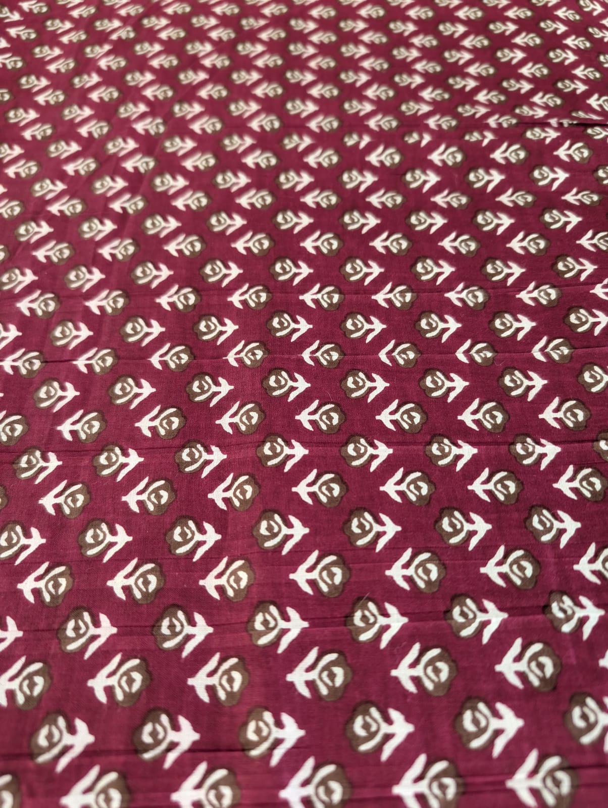 Chemin de table à motifs