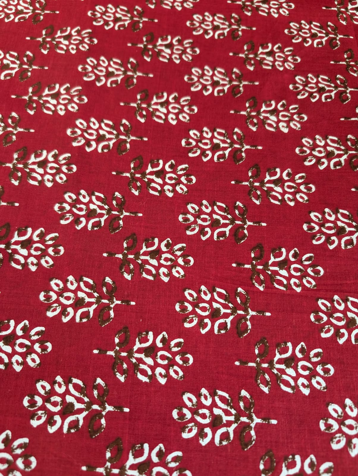 Chemin de table à motifs