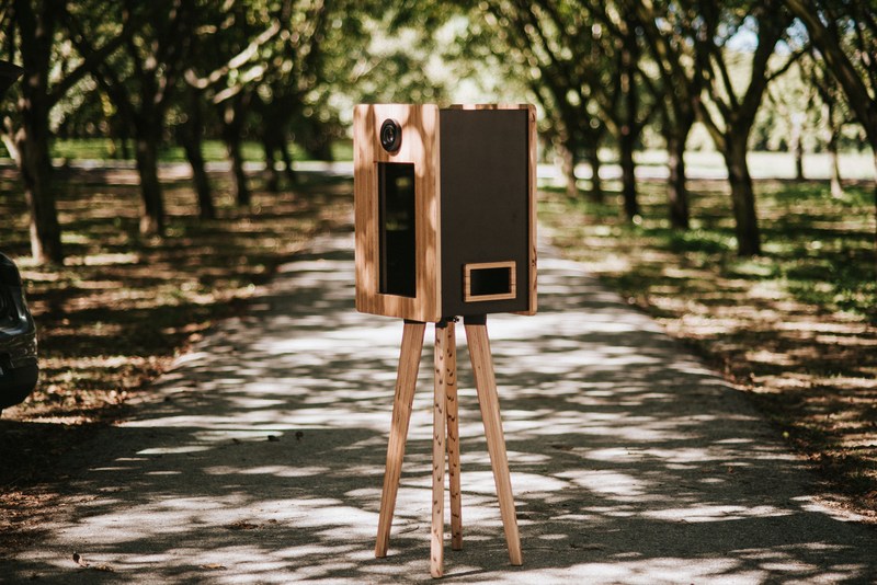 Borne à selfie Bois